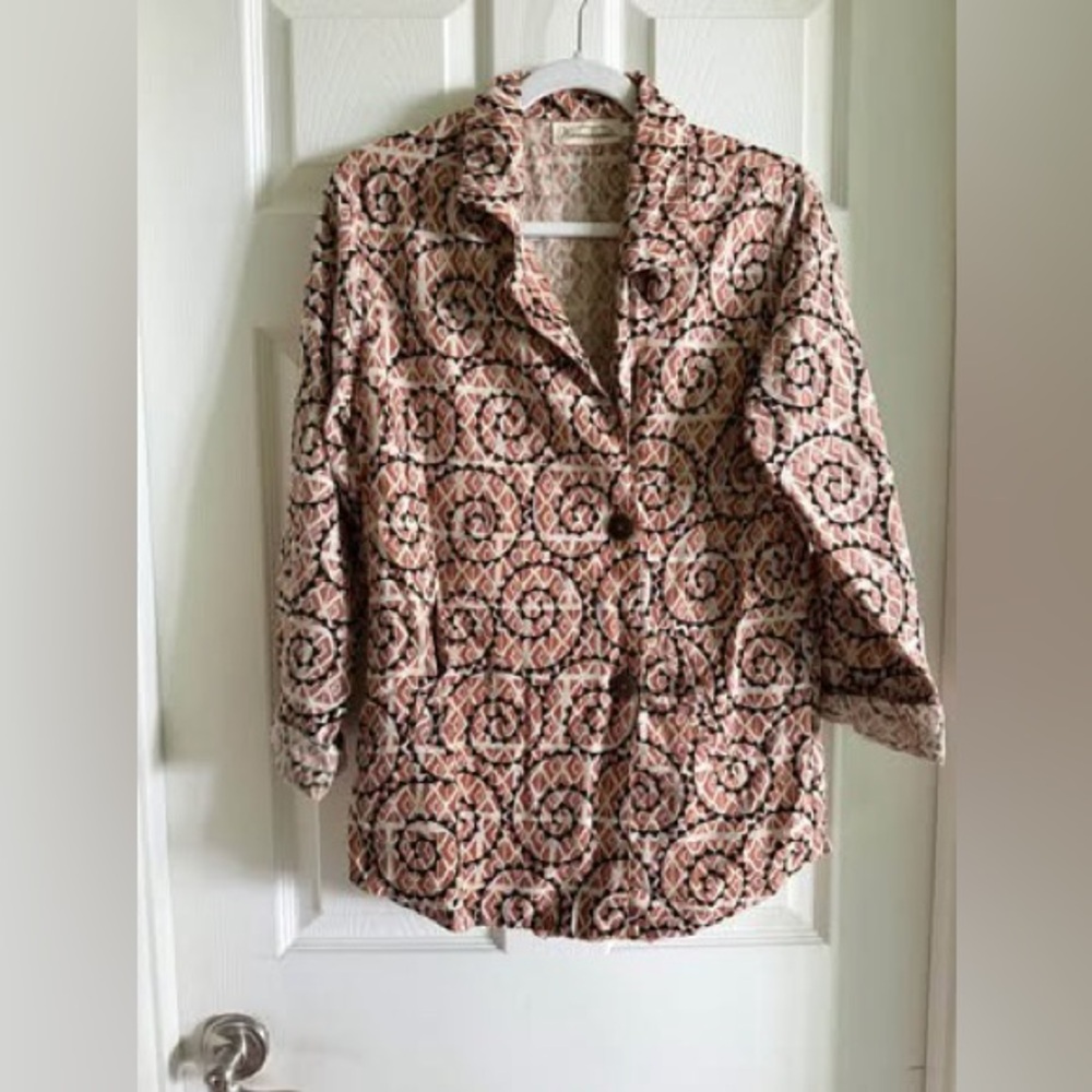 Geometric Patterned Button-Up Shirt